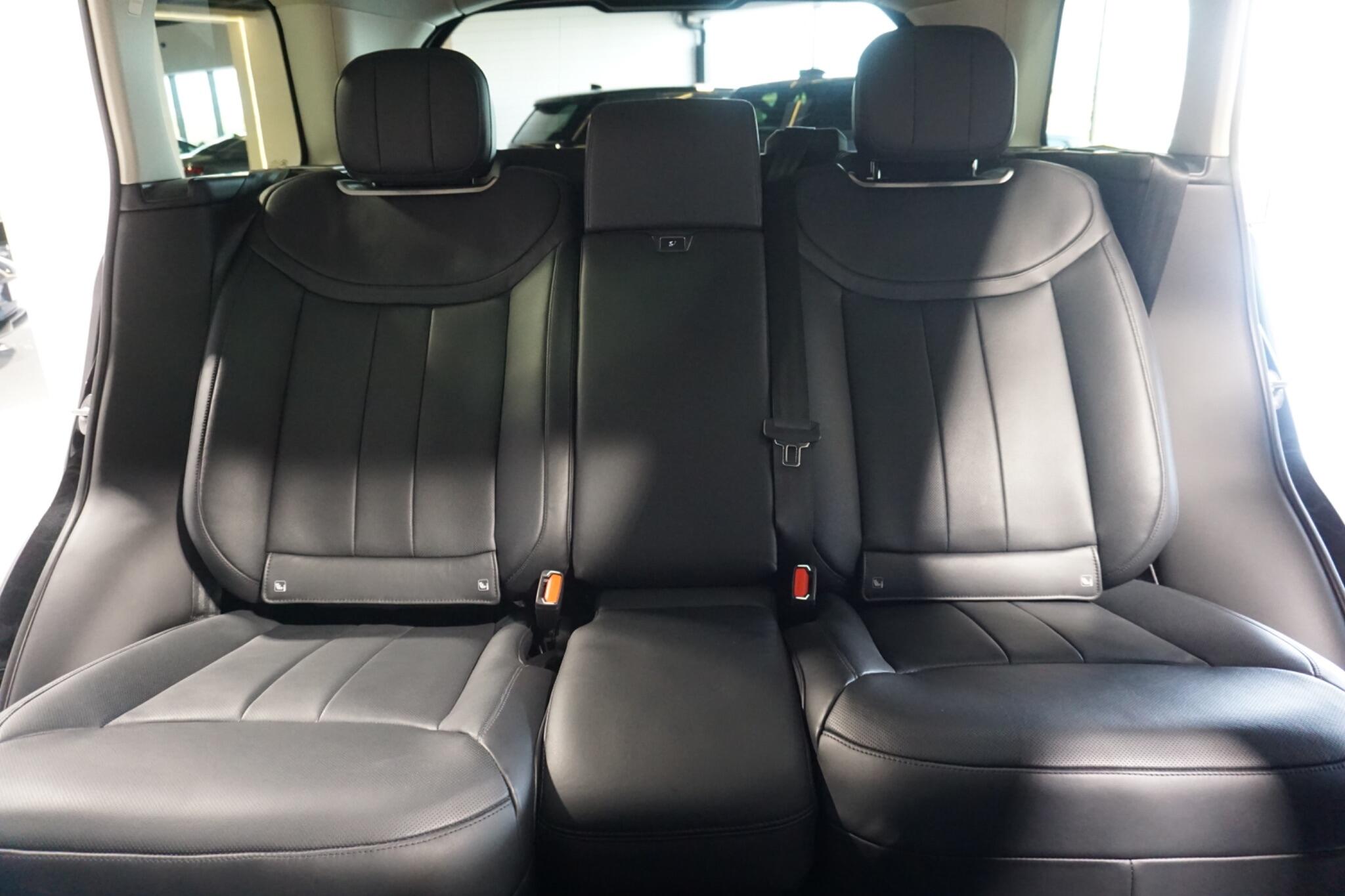 Land Rover Range Rover 3.0 P400 MHEV Autobiography SUV 5dr Petrol Auto 4WD Euro 6 (s/s) (400 ps)